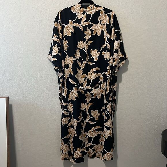 MAISON DU SOIR Floral Kimono Robe, Black and Gold, Size S/M - Picture 3 of 9